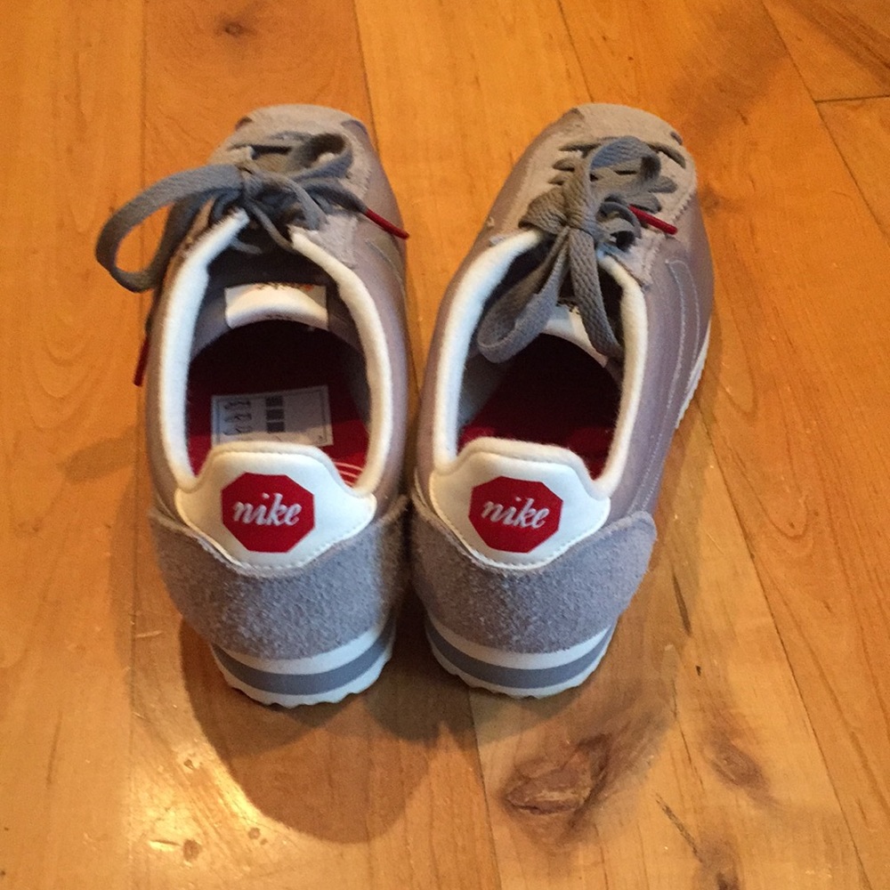 Nike Cortez Shoes - Picture 3 of 5